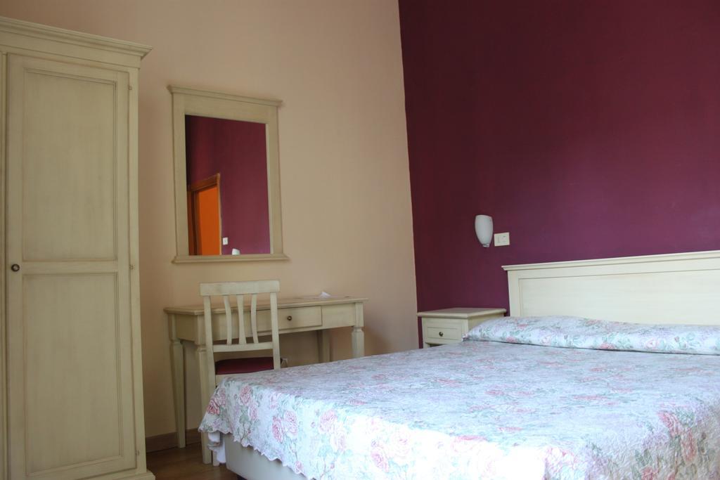 Hotel Savonarola Firenze Szoba fotó
