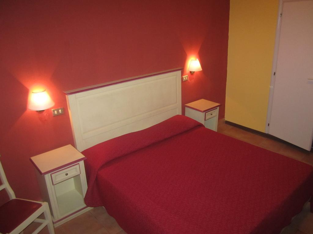 Hotel Savonarola Firenze Szoba fotó
