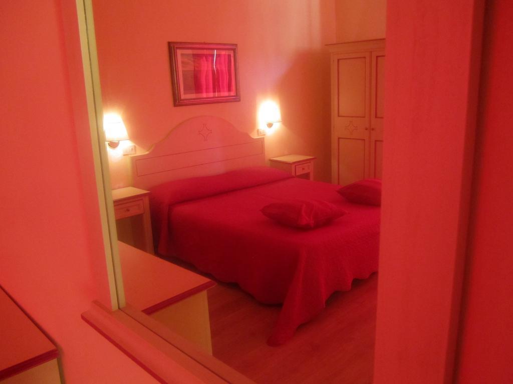 Hotel Savonarola Firenze Szoba fotó
